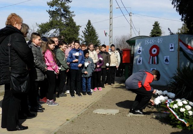 2017. március 15. 20